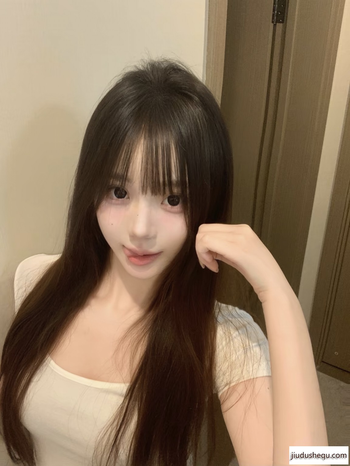 A38F92020C4C10EF1AAB7B575C43414E.jpg